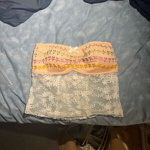 Adorable strapless lace top